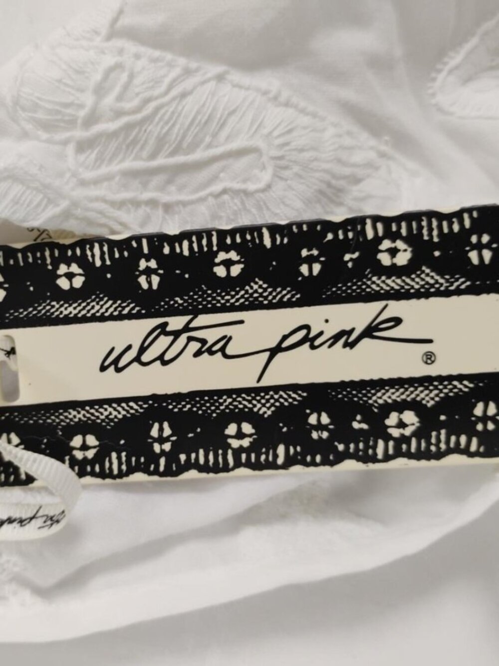 Ultra Pink NWT White Embroidered Lace Victorian Blouse Size L - Picture 7 of 8
